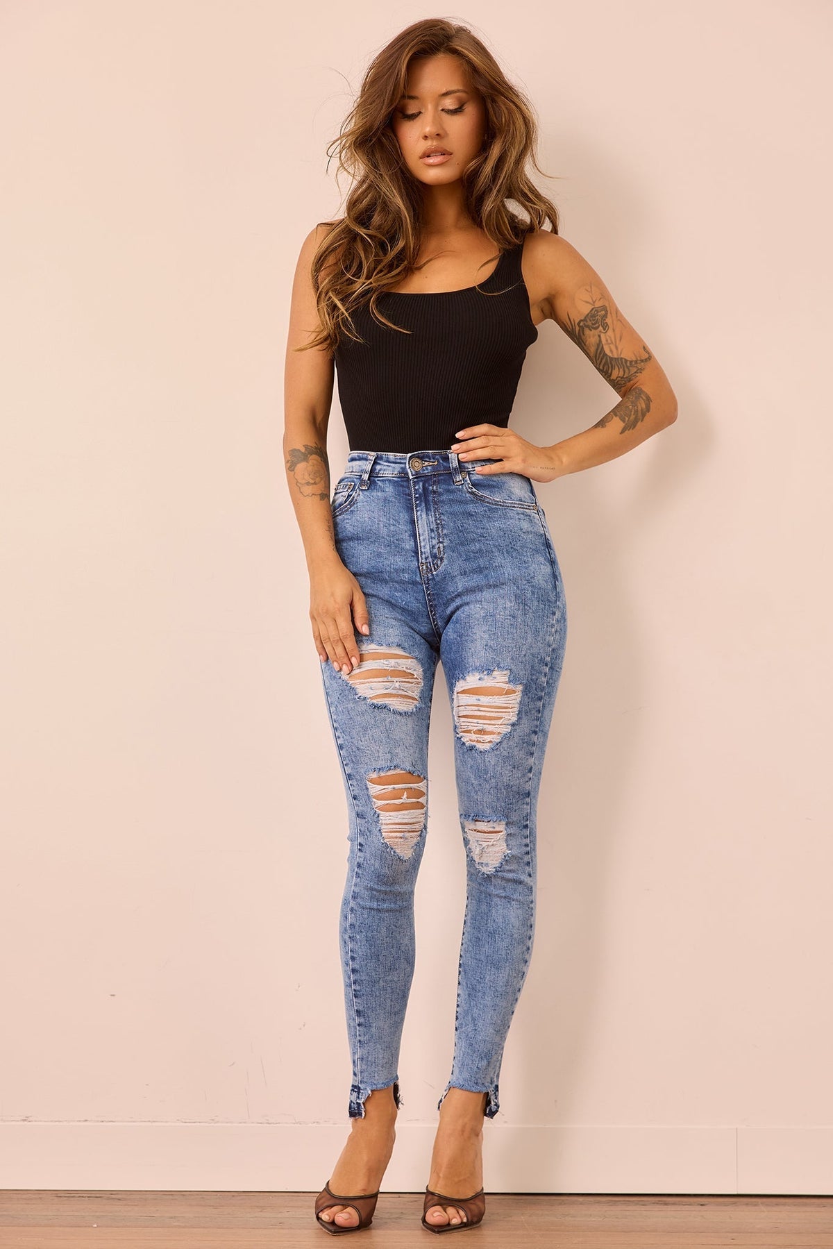 Easy Does It Crop Jeans - Washed Blue