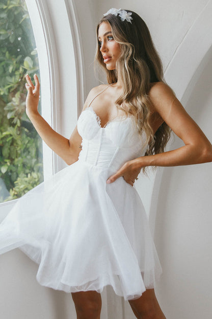 Smitten Sweetheart Neckline Chiffon Mini Party Dress White