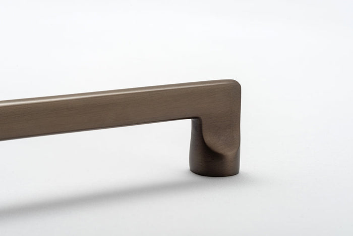 Baltimore Cabinet Pull Signature Brass