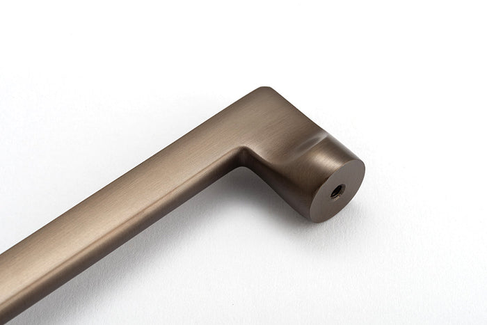 Baltimore Cabinet Pull Signature Brass