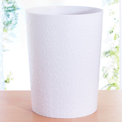 Bath Bliss Hammered Round Trash Bin-White