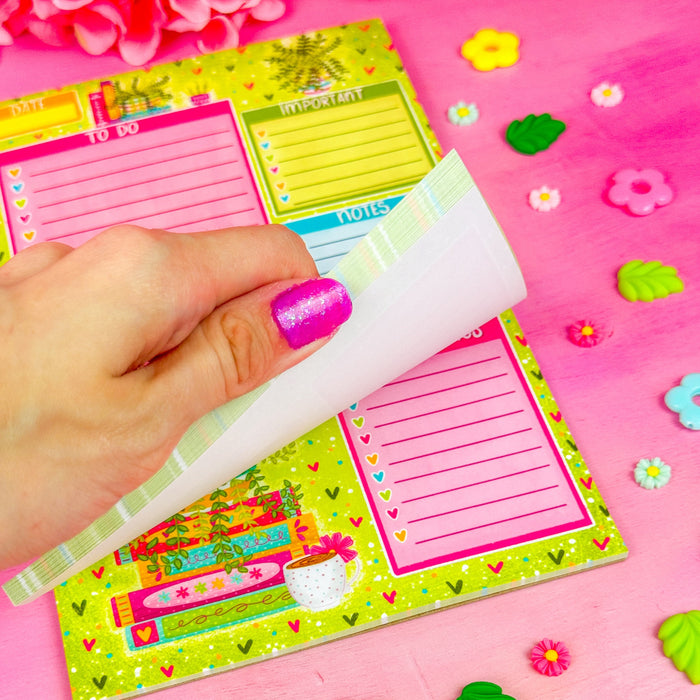 Detailed view of the notepad.