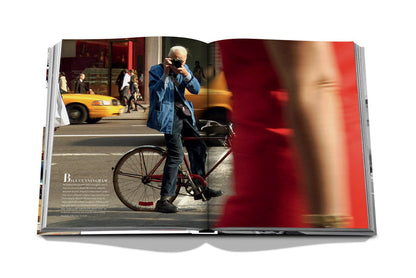 Fifth Ave: 200 Years of Stories & Legends - Book