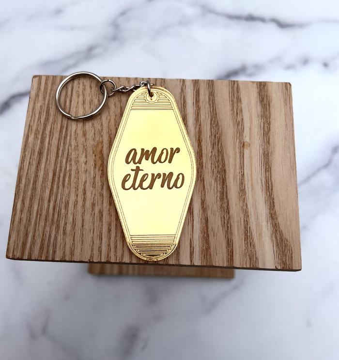 Gold Mirrored Amor Eterno Hotel Keychain