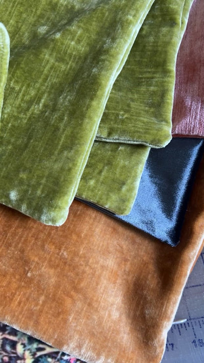 Sale: William Morris Velvet Pillow Covers / Lumbar Cover / Velvet Pillow Cover - Annabel Bleu