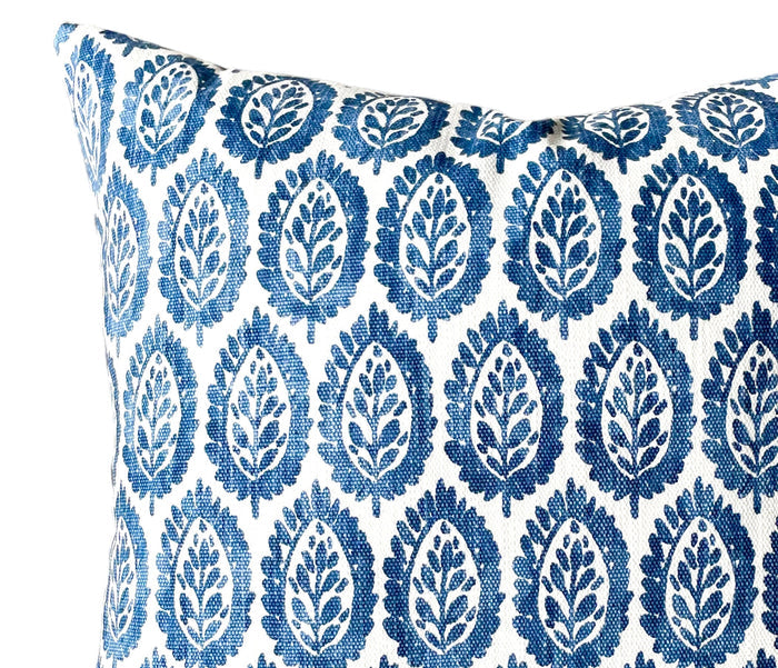 12x18 Lumbar / Charlotte Blue